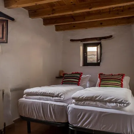 Casa Walhalla & Cortijo El Paramo パンパネイラ