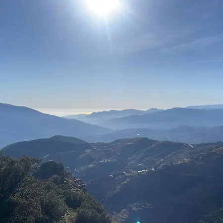Casa Walhalla & Cortijo El Paramo 別荘 パンパネイラ